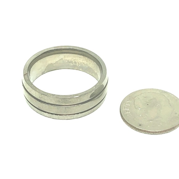 Men's Titanium FC 8mm Wedding Band - Picture 7 of 8